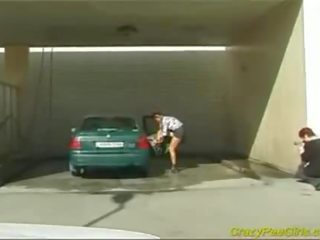 Šílený čurat miláček na the auto mytí