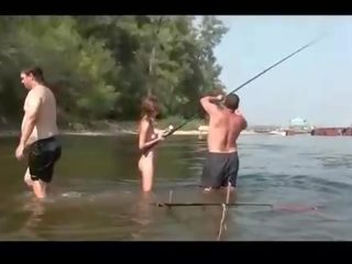 Nudo fishing con molto piacevole russo giovanissima elena