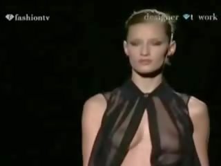 Oops - pakaian lingerie runway klip - lihat melalui dan telanjang - di televisi - kompilasi