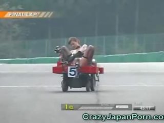 Nakakatawa hapon may sapat na gulang video race!