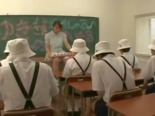 Ιαπωνικό αίθουσα διδασκαλίας διασκέδαση σόου