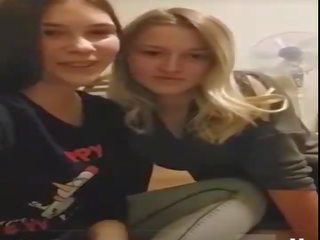 [periscope] ukrainska tonårs flickor praxis cuddles