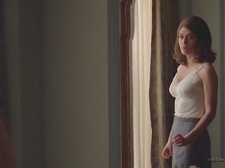 Lizzy caplan hanna salle isabelle fuhrman maîtrise adulte agrafe film s03e01-05 2015