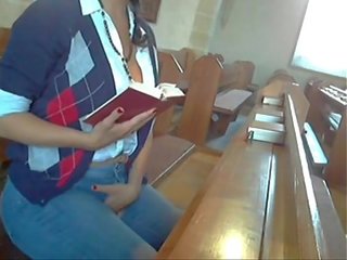 Vídeo pornó en una iglesia