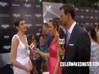 Selebriti anne hathaway pokers di yang gelap knight premiere