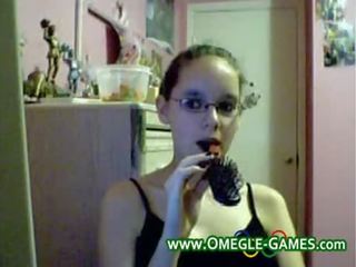 Omegle camgirl con gafas